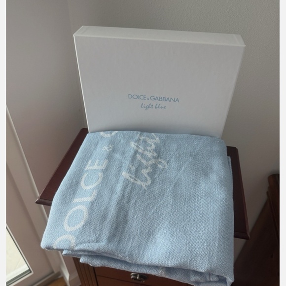 2x NEW Dolce & Gabbana Light Blue Beach Towel - Picture 4 of 6